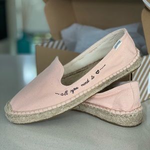 Soludos- All You Need is ❤️- size 10